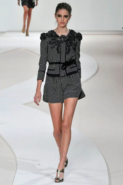Look 2